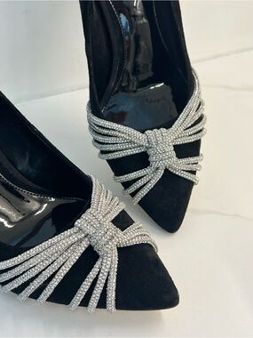 Vince Camuto Black Pointed-Toe Heels with Silver Rhinestone Knot